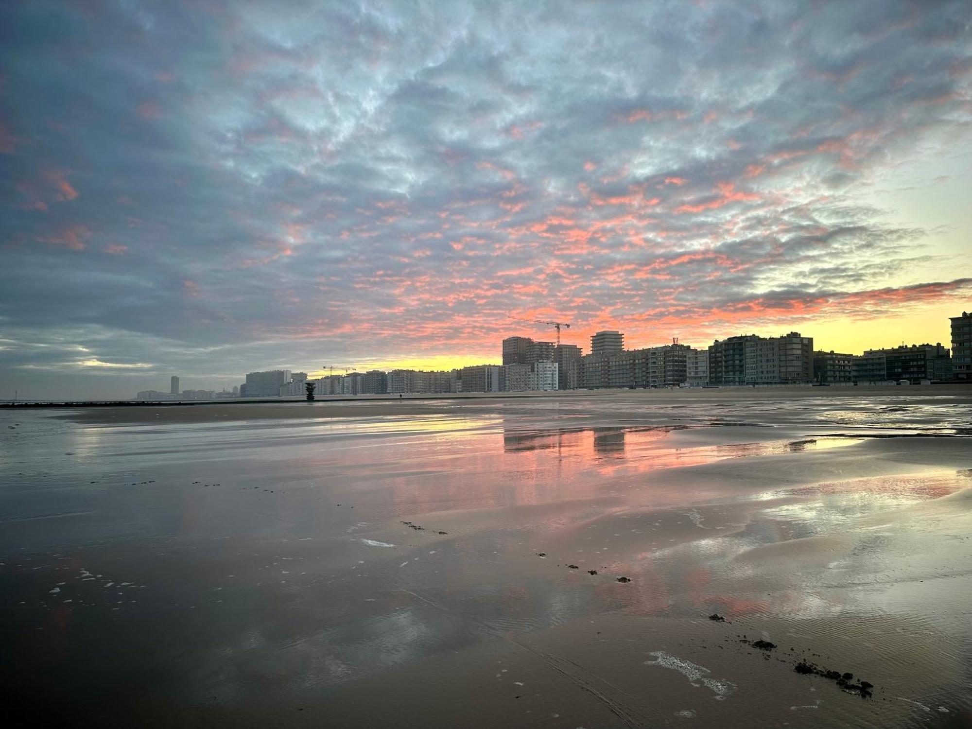 Oostende Luxury Seaview Studio - Large Terrace- Swimming Pool - Parking Εξωτερικό φωτογραφία